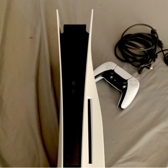 This is a ps5 I’m selling it because I don’t play the game no more I got better
